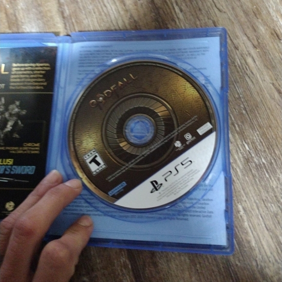 Godfall PS5 - Picture 3 of 5